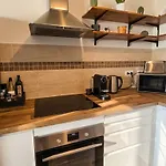 Neuf, Parking Prive, 2 Apartmán *